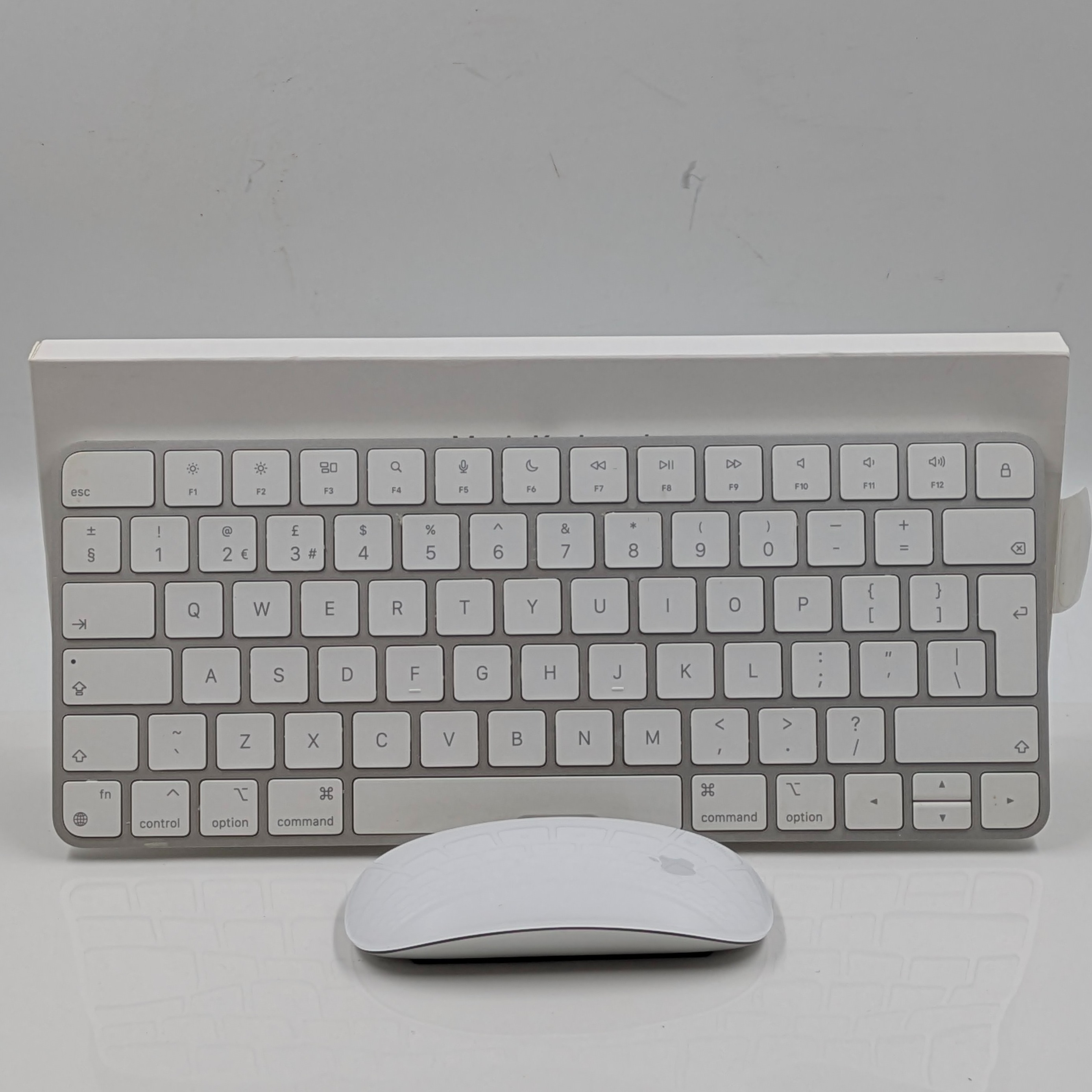 Pre-owned APPLE MAGIC MOUSE 2 (A1657) & KEYBOARD (A2450) - Own4Less